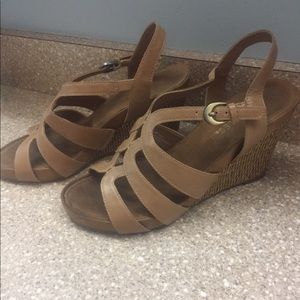 Brown strapped wedges